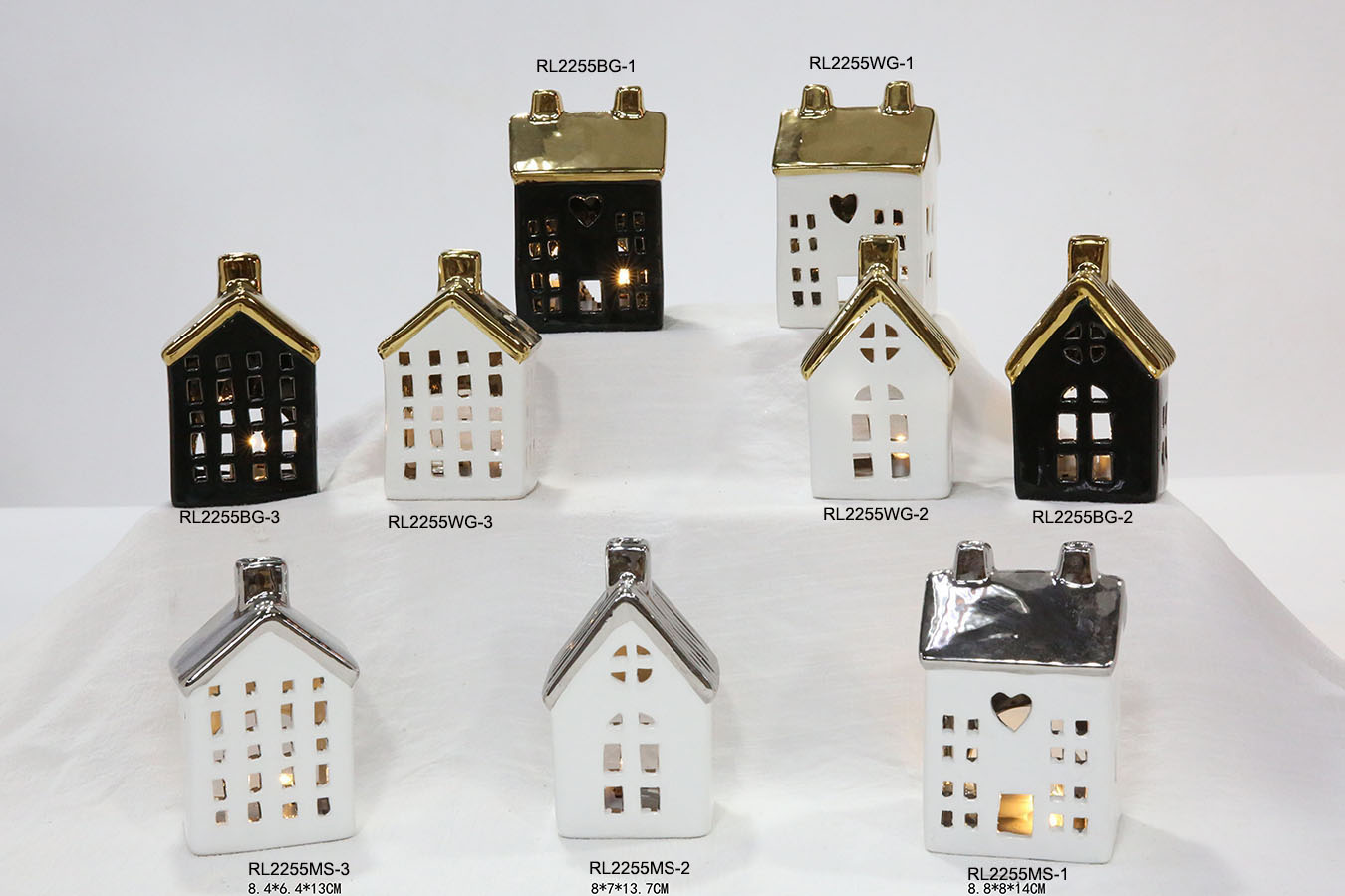 Hot Sale Painting Christmas House With LED